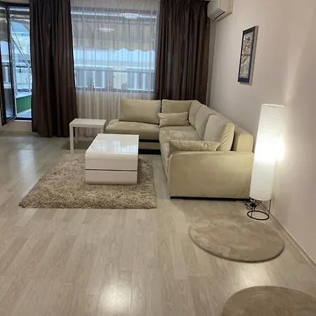 Garden - Two Large Terraces With Hanging Chairs And Sunset View דירה סופיה