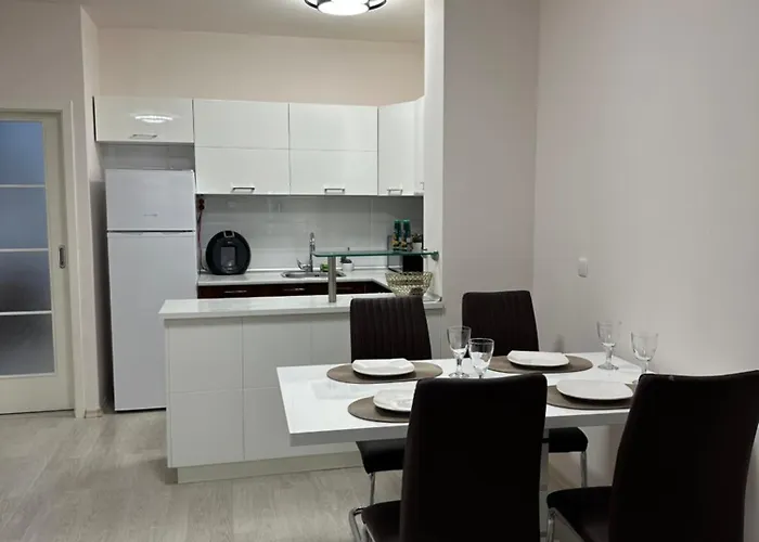 Apartmán Garden - Two Large Terraces With Hanging Chairs And Sunset View