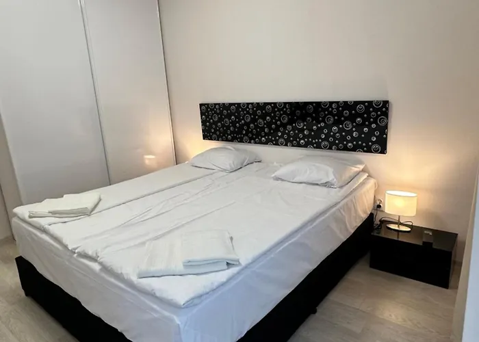 דירה Garden - Two Large Terraces With Hanging Chairs And Sunset View